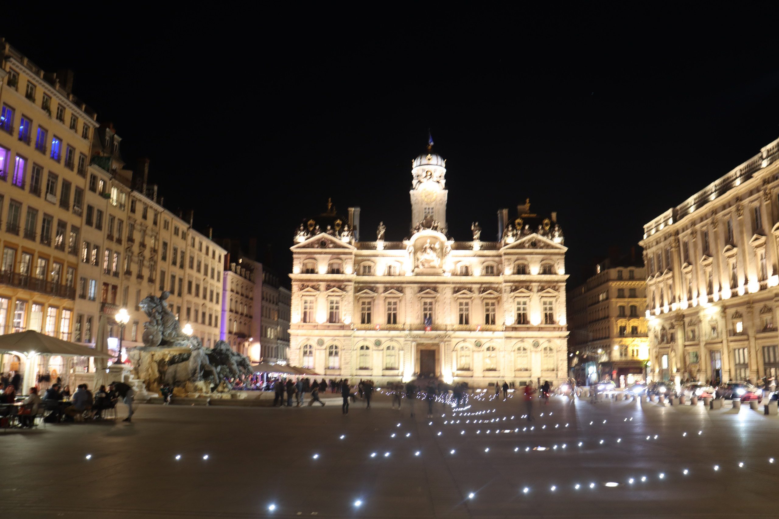 Des bâtiments de Lyon seront plongés dans le noir ce samedi soir.