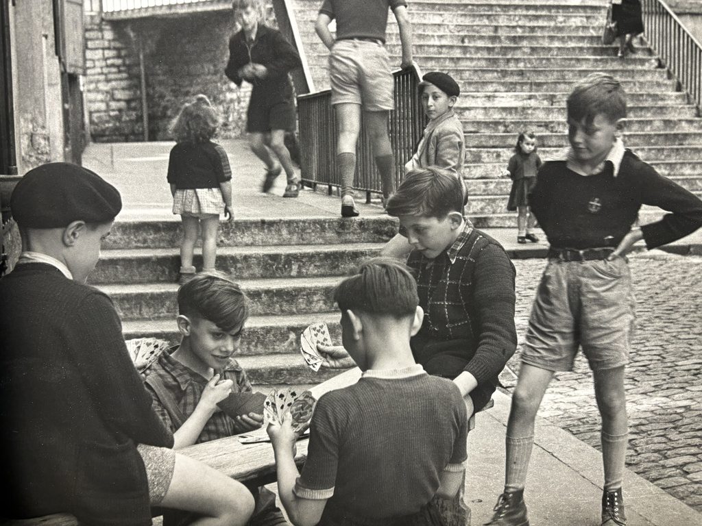 Partie de carte dans la rue, Lyon